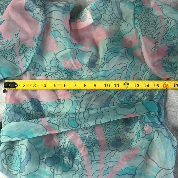 NWOT Selkie Wrap Top Blouse Champagne Mod Print Size 4 - Picture 10 of 12